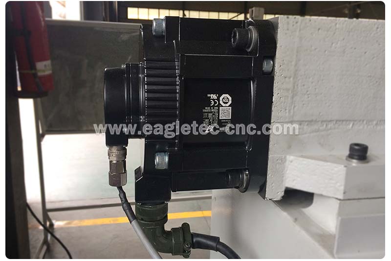 absolute servo motor on cnc gantry mill