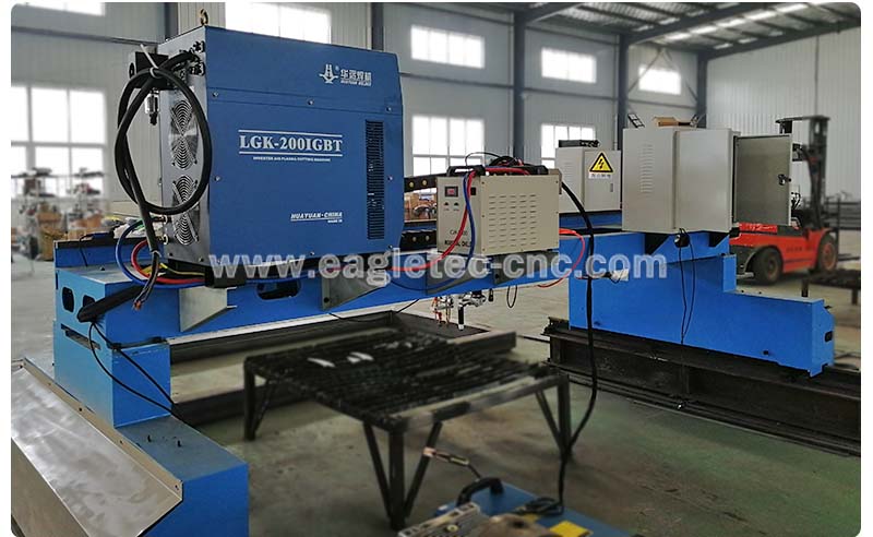 cnc gantry plasma cutting machine with 200amp plasma source