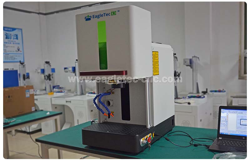 enclosed type fiber optic laser engraver with door open