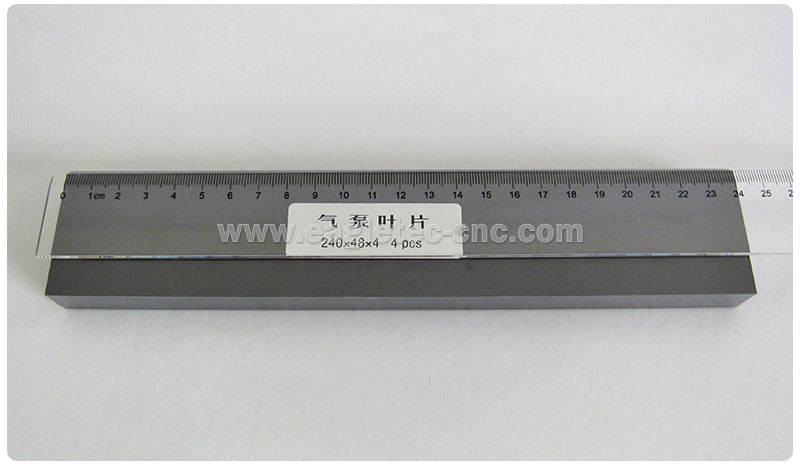 measure the length of vacuum pump vanes with ruler