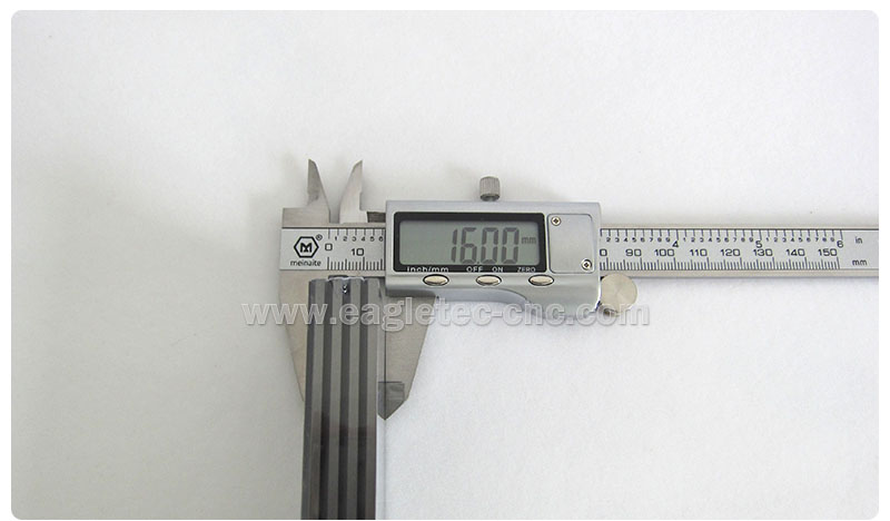 measure vacuum pump vane thickness with Vernier calipers