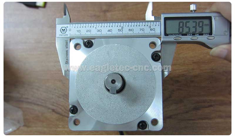 use calipers to measure the flange size of the stepper motor FL86STH118A-22-LC