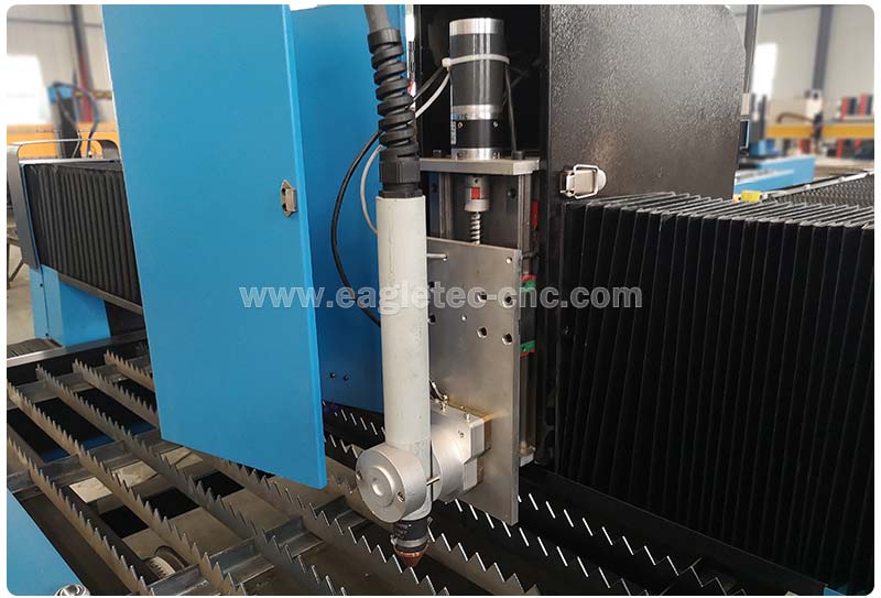 CNC plasma z axis with ballscrew transmission mechanism on plasma table