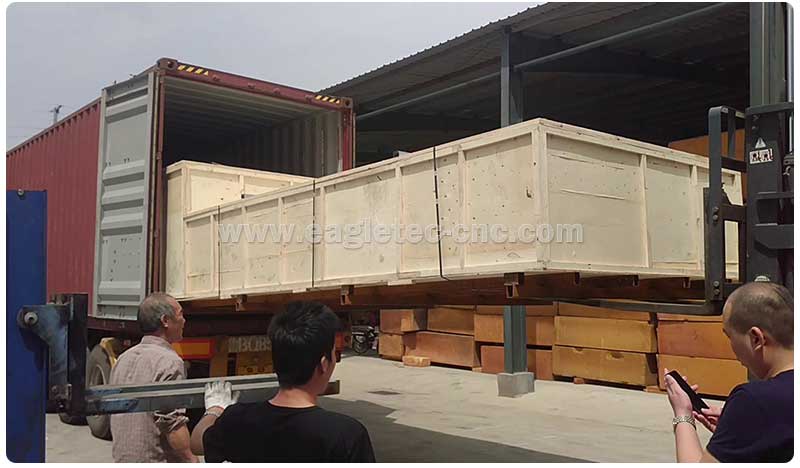 large industrial cnc plasma table is under loading
