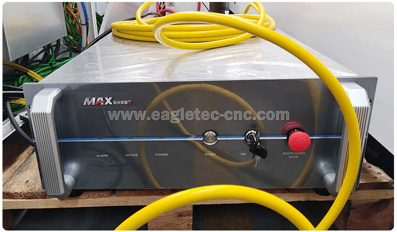MAX 2000w fiber laser source coming with the laser cutting machine for steel