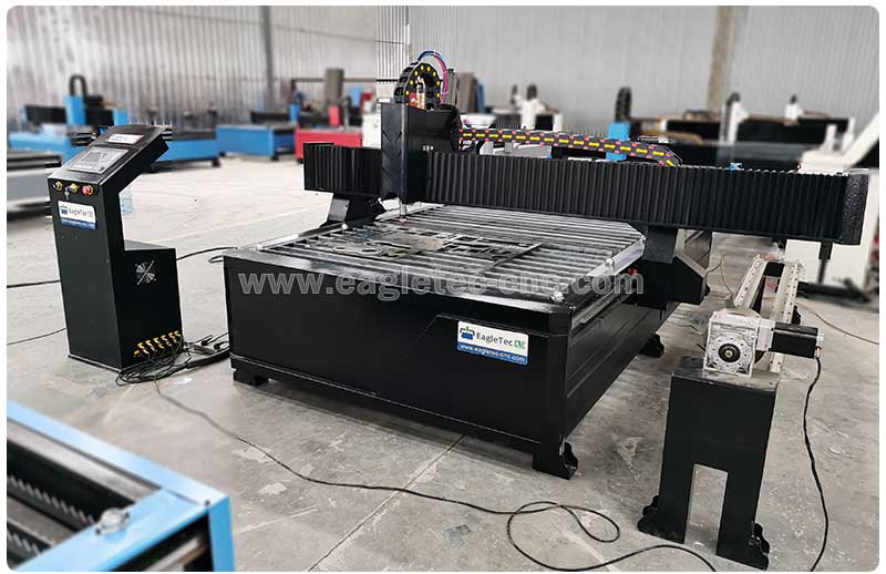 new design cnc steel pipe and plate cutting machine in workshop