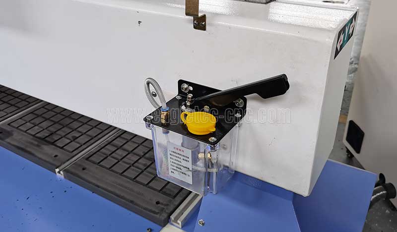 lubricator on cnc router 1212