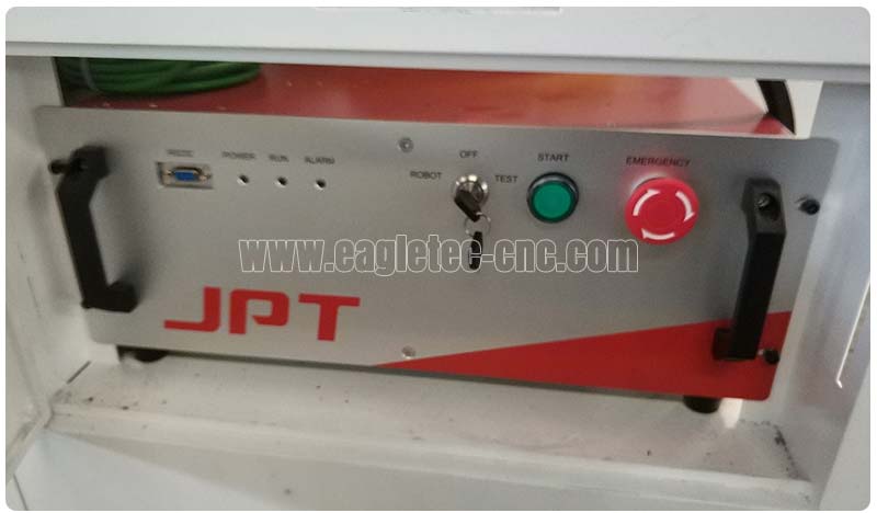 JPT fiber laser source in the electric house of the machine