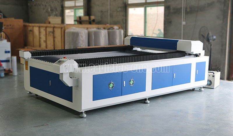 large format co2 laser engraving machine in workshop