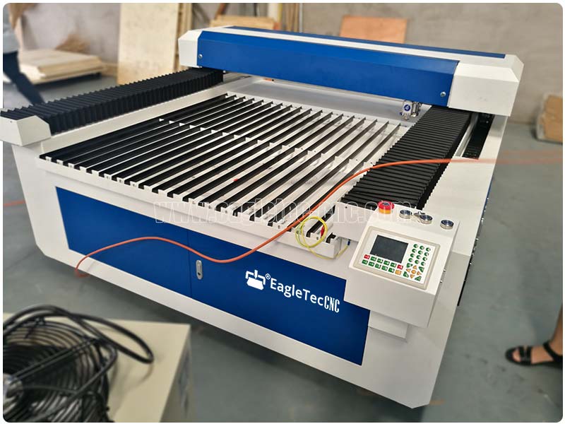 co2 laser cutting memal machine with steel structure in our workshop
