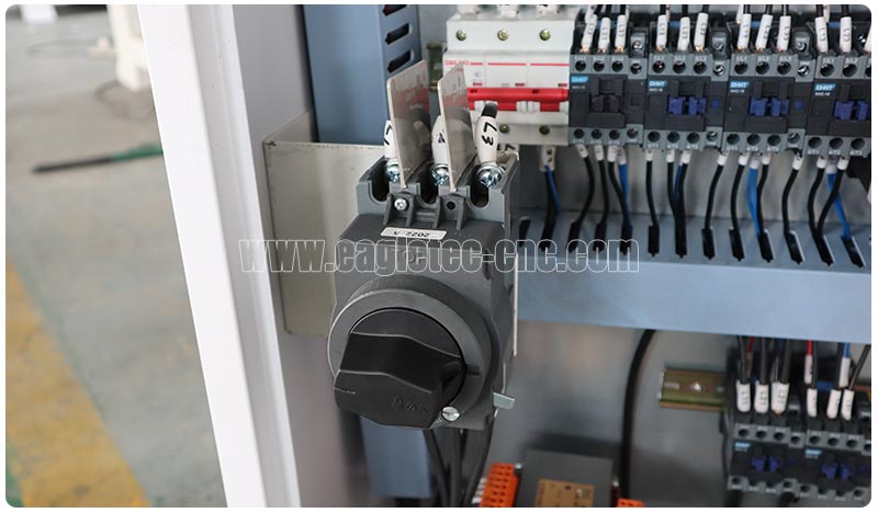 interlocking protection switch on the electronic cabinet of 4 head cnc 