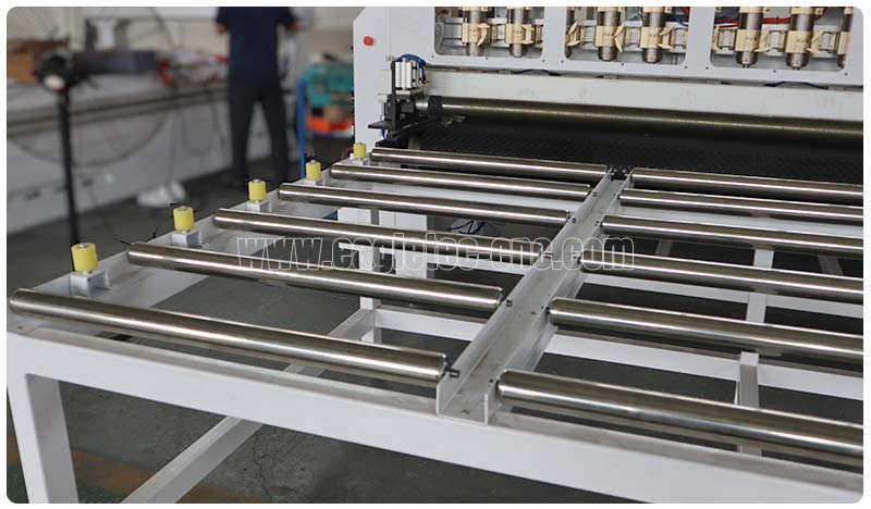 front loading platform for programming free slatwall making machine