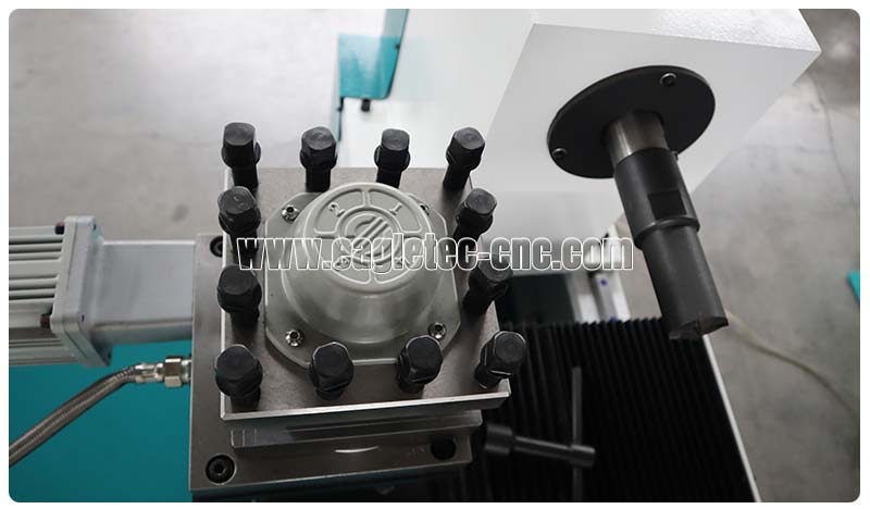 wood lathe spindle drive side and turret